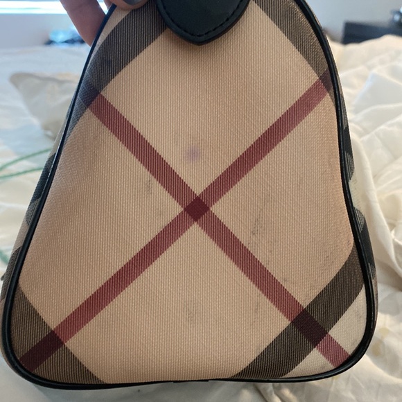 Burberry Beige/Black Nova Check PVC and Patent Leather Chester Bag - Picture 13 of 16